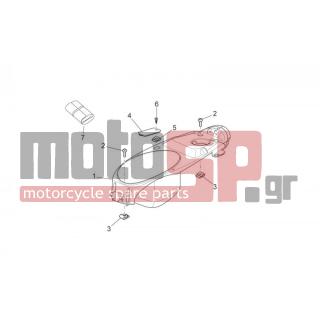 Aprilia - SCARABEO 125-200 LIGHT CARB. 2010 - Body Parts - Space under the seat