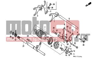 HONDA - CBR600F (ED) 1989 - Engine/Transmission - GEARSHIFT DRUM - 96220-40080- - ROLLER, 4X8