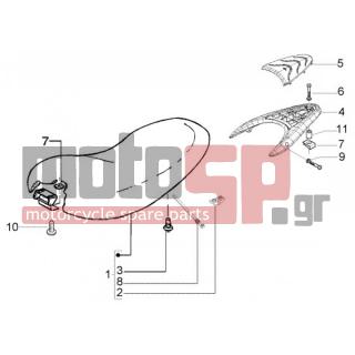 PIAGGIO - LIBERTY 50 4T RST < 2005 - Body Parts - Saddle-grid - 577511000D - Καπάκι